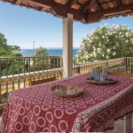 Apartman Renata * Sutivan